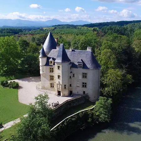 Chateau De 호텔 *