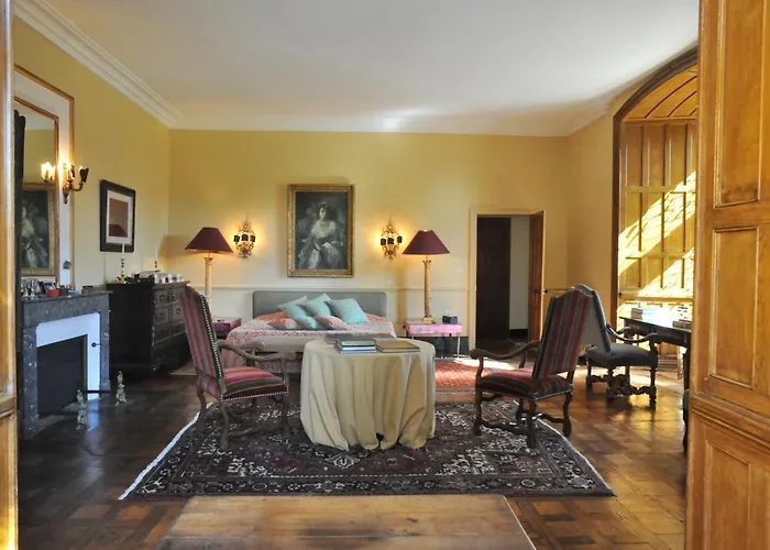 Chateau De Saint-Martory